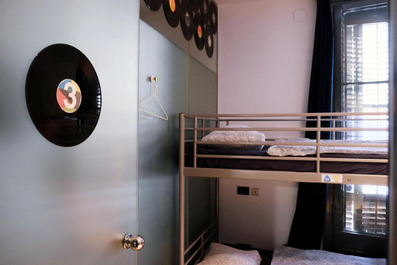 Alternative Creative Youth Hostel Барселона Номер фото