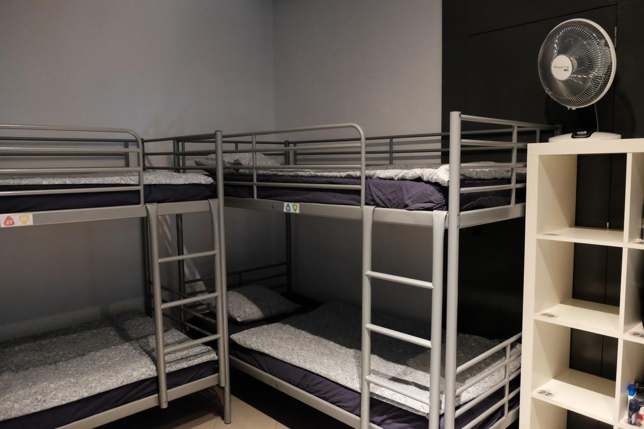 Alternative Creative Youth Hostel Барселона Екстер'єр фото